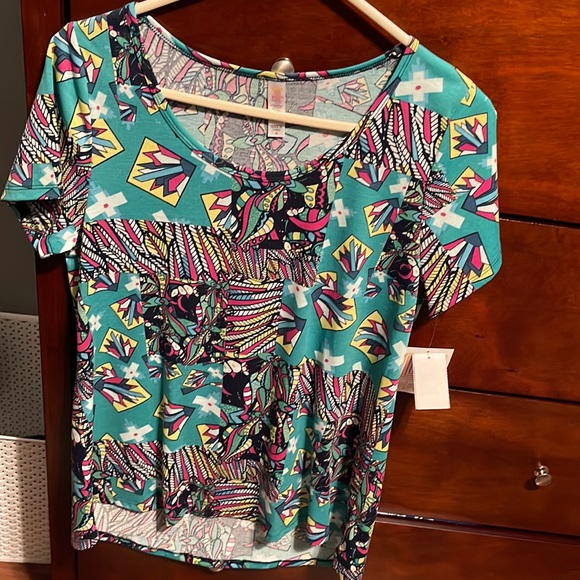 Lularoe classic T, brand new, medium - Picture 1 of 4